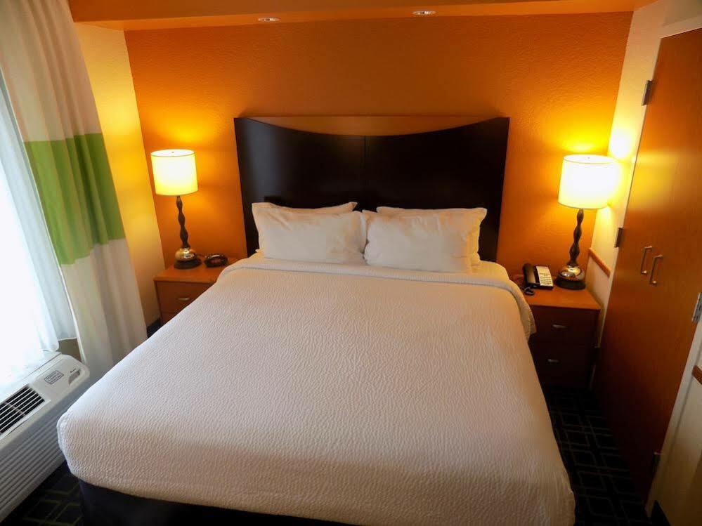 Fairfield Inn & Suites By Marriott Падака Экстерьер фото